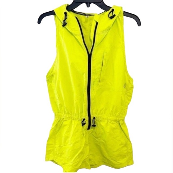 Free people movement yellow hooded romper sz x small NWOT - Picture 2 of 7